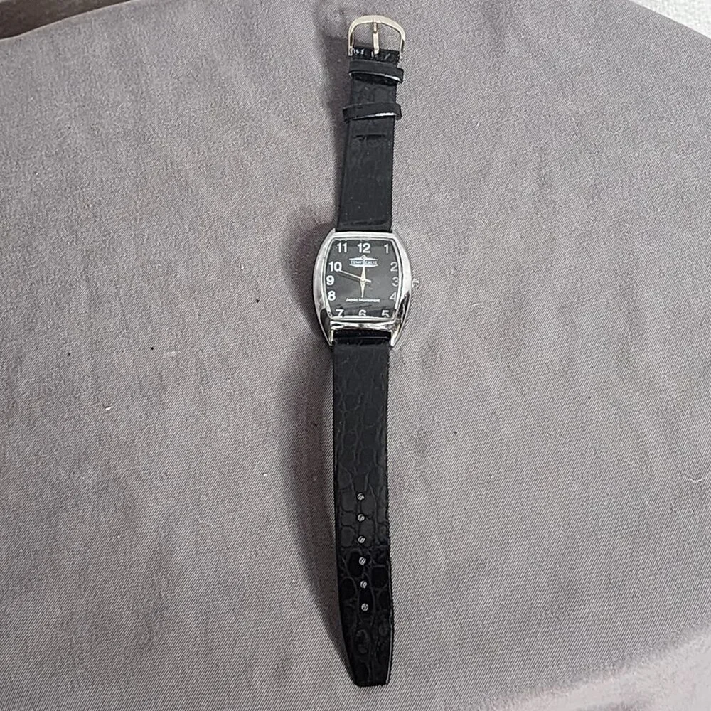 Tempreaux Black White Face w/Silver Accent Japan Mvmt Stainless Steel Back Watch